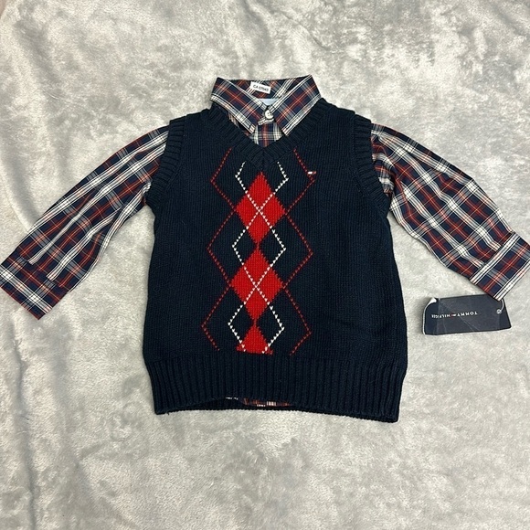 Tommy Hilfiger - NWT -  button down shirt and matching knit vest. Size 18 months - Picture 1 of 4